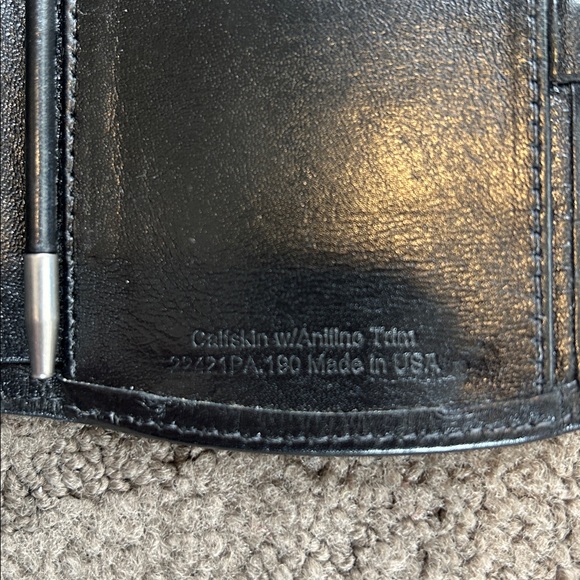 Franklin Covey Black Leather Wallet - Picture 4 of 5